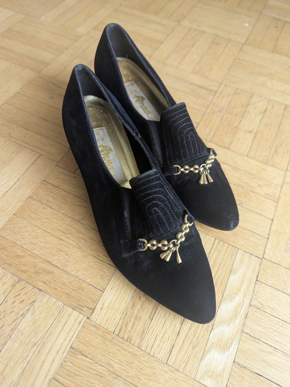 Vintage Black Velvet Pointed Toe Slip-On Heels with Gold Chain Accent